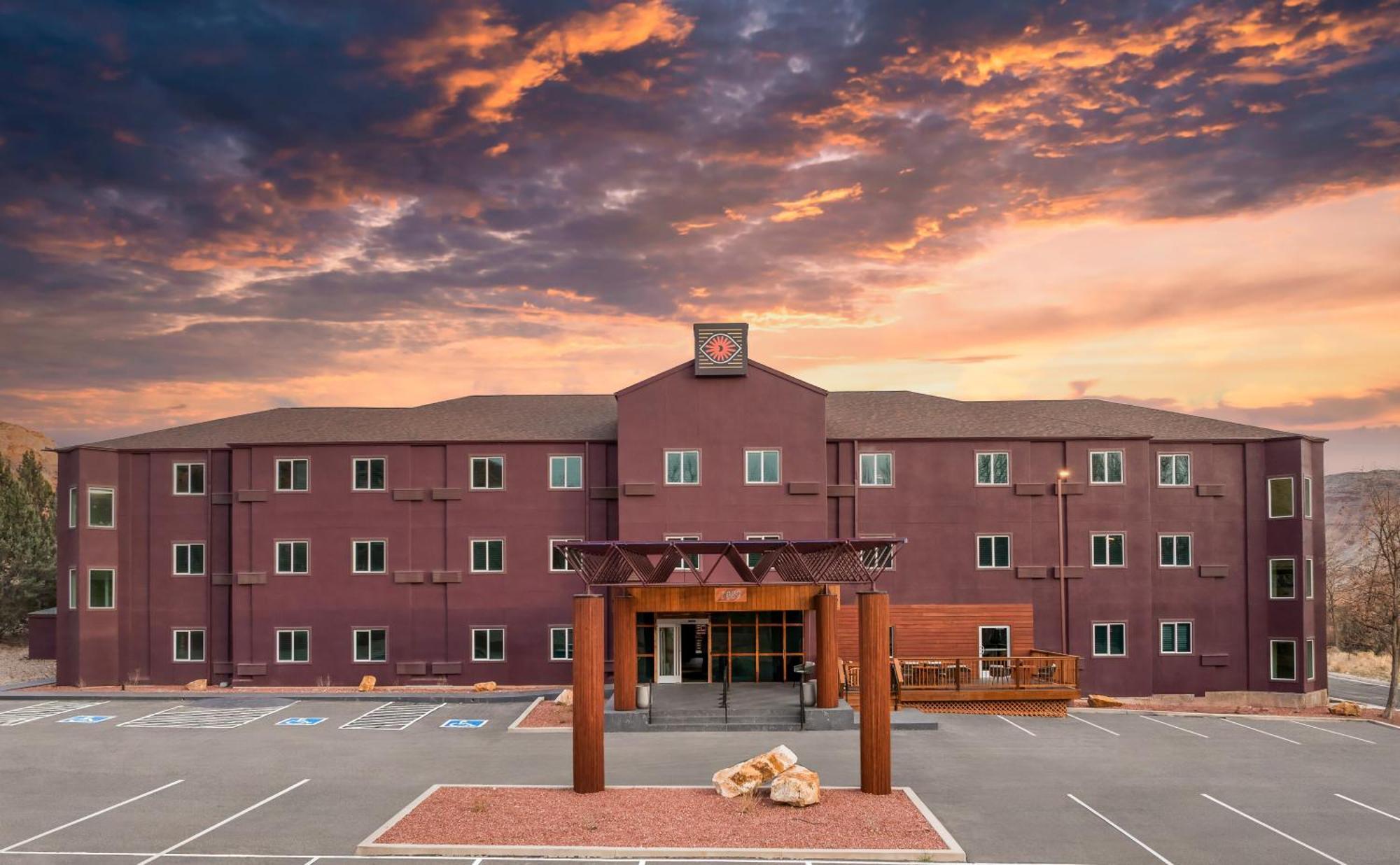 Wolfe'S Moab, Adult Only Hotel מראה חיצוני תמונה